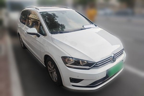 Volkswagen Golf Sportsvan 2016, 61500 км, за 7628 USD