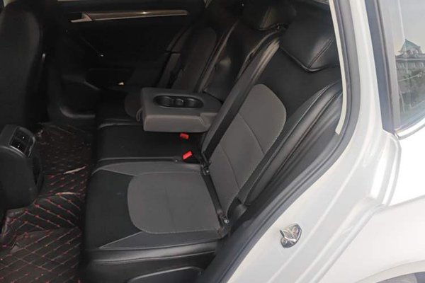 Volkswagen Golf Sportsvan 2016, 61500 км, за 7628 USD - фото 18