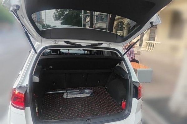 Volkswagen Golf Sportsvan 2016, 61500 км, за 7628 USD - фото 20