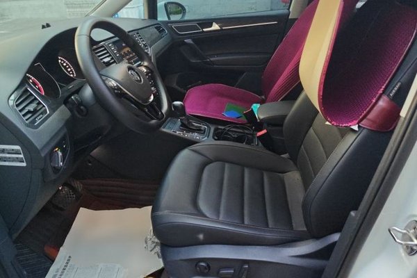 Volkswagen Golf Sportsvan 2016, 67500 км, за 8195 USD - фото 16