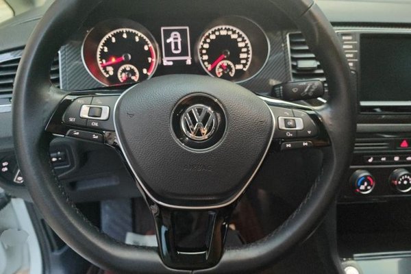 Volkswagen Golf Sportsvan 2016, 67500 км, за 8195 USD - фото 11