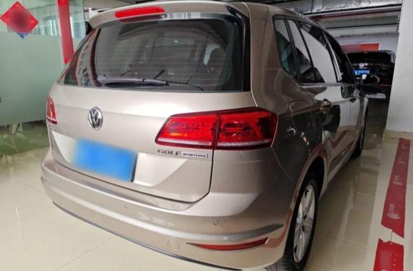 Volkswagen Golf Sportsvan 2016, 180900 км, за 7311 USD