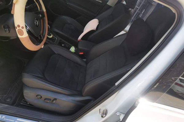 Volkswagen Golf Sportsvan 2018, 54900 км, за 9803 USD - фото 12