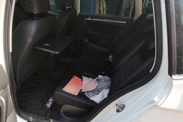 Volkswagen Golf Sportsvan 2018, 54900 км, за 9803 USD - фото 14
