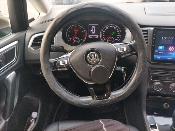Volkswagen Golf Sportsvan 2019, 71100 км, за 8582 USD - фото 11