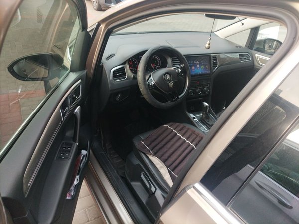 Volkswagen Golf Sportsvan 2019, 71100 км, за 8582 USD - фото 17