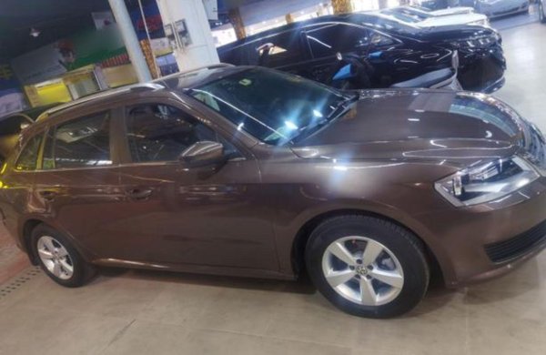 Volkswagen Gran Lavida 2013 1.6L Automatic Fashion Model, 2013 года