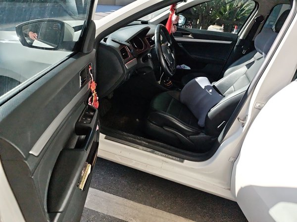 Volkswagen Gran Lavida 2015, 38400 км, за 9999999 USD - фото 17