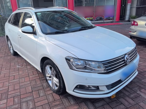 Volkswagen Gran Lavida 2015, 116000 км, за 6743 USD