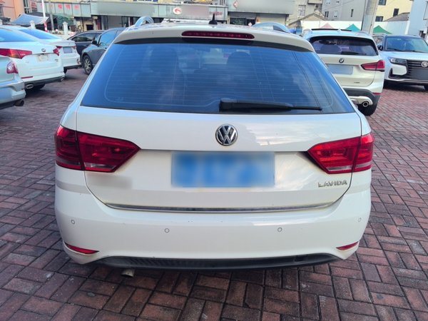Volkswagen Gran Lavida 2015, 116000 км, за 6743 USD