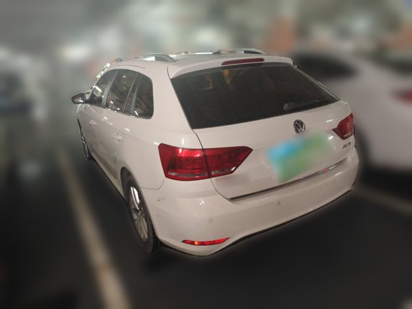 Volkswagen Gran Lavida 2015, 174300 км, за 5344 USD