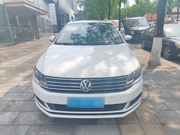 Volkswagen Gran Lavida 2017, 110300 км, за 7269 USD