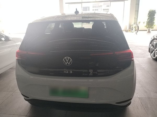 Volkswagen ID.3 2021, 56400 км, за 13043 USD