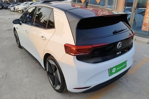 Volkswagen ID.3 2021, 60199 км, за 12843 USD