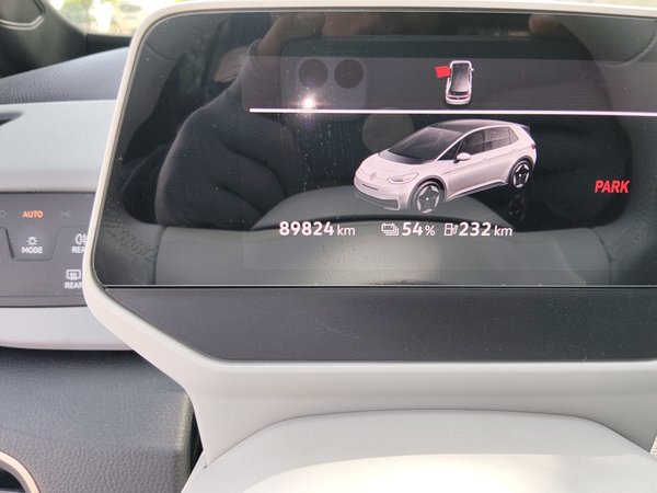 Volkswagen ID.3 2021, 89800 км, за 11332 USD - фото 10