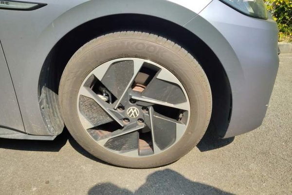 Volkswagen ID.3 2022, 80800 км, за 11386 USD