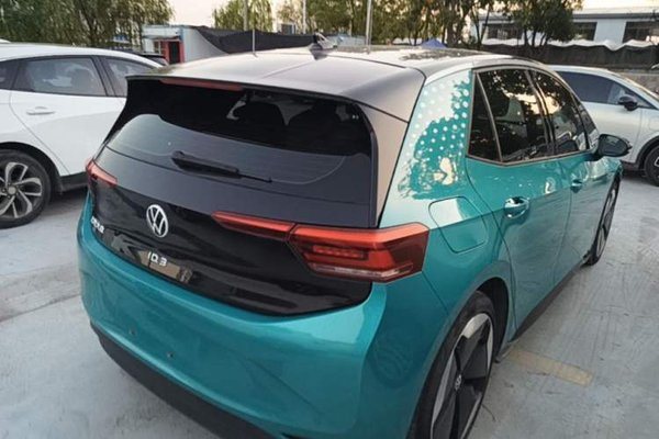 Volkswagen ID.3 2022, 43000 км, за 12902 USD - фото 20
