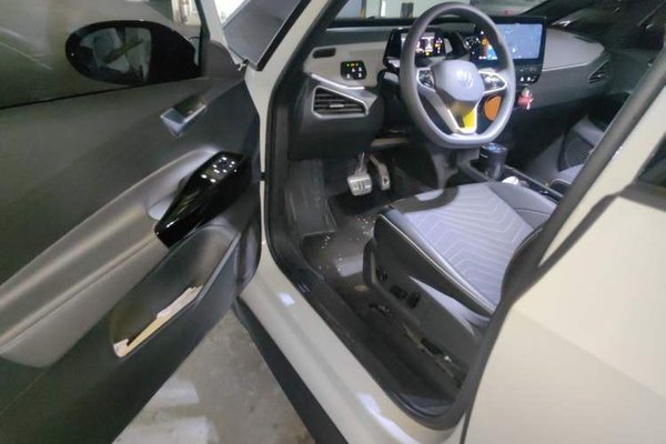 Volkswagen ID.3 2023, 36000 км, за 11475 USD - фото 17