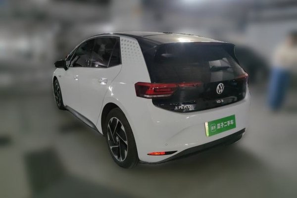 Volkswagen ID.3 2023, 36000 км, за 11475 USD