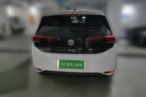 Volkswagen ID.3 2023, 36000 км, за 11475 USD