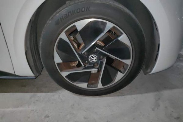 Volkswagen ID.3 2023, 36000 км, за 11475 USD - фото 8