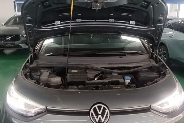 Volkswagen ID.3 2023, 13899 км, за 14212 USD - фото 24