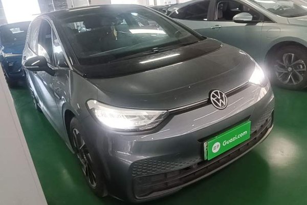 Volkswagen ID.3 2023, 13899 км, за 14212 USD