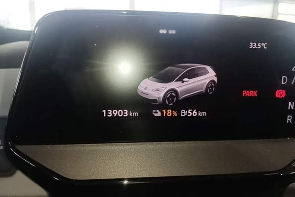 Volkswagen ID.3 2023, 13899 км, за 14212 USD - фото 14
