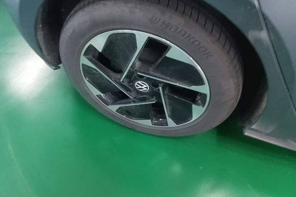 Volkswagen ID.3 2023, 13899 км, за 14212 USD - фото 11