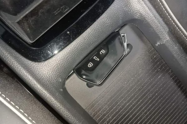 Volkswagen ID.3 2023, 13899 км, за 14212 USD - фото 23