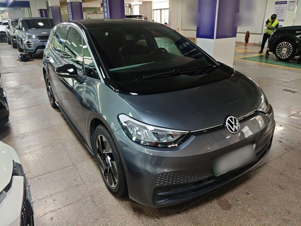 Volkswagen ID.3 2023, 25200 км, за 14792 USD