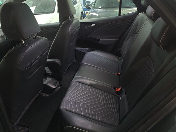 Volkswagen ID.3 2023, 25200 км, за 14792 USD - фото 20