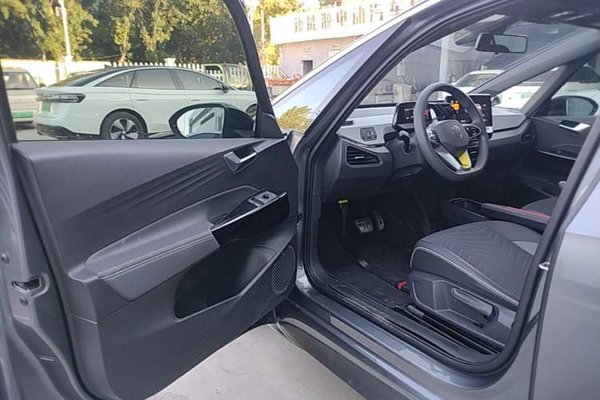 Volkswagen ID.3 2023, 28000 км, за 14567 USD - фото 11