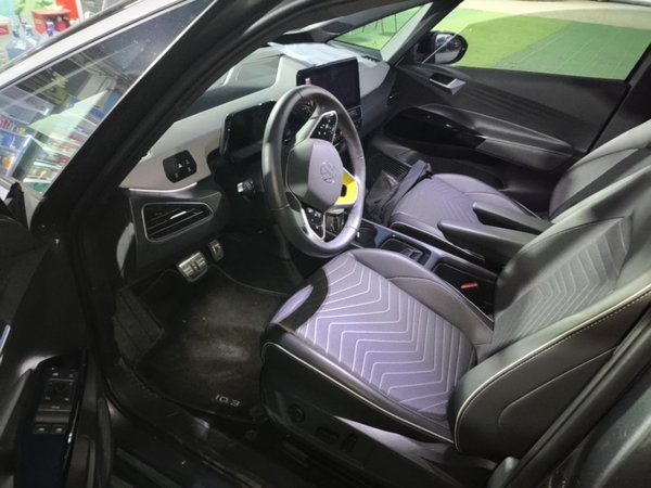 Volkswagen ID.3 2023, 5300 км, за 14199 USD - фото 19