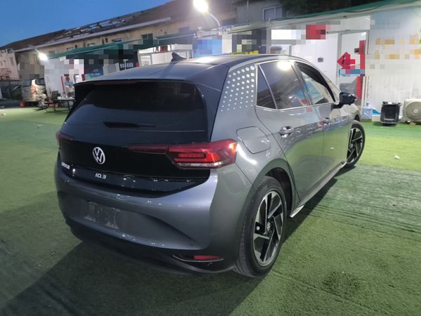 Volkswagen ID.3 2023, 5300 км, за 14199 USD - фото 6