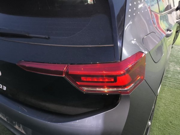 Volkswagen ID.3 2023, 5300 км, за 14199 USD - фото 7