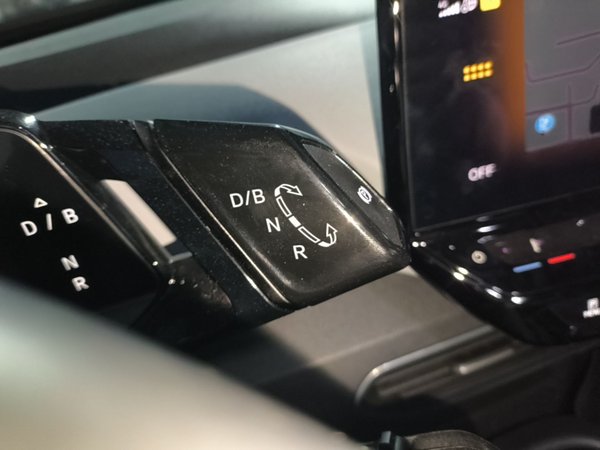 Volkswagen ID.3 2023, 5300 км, за 14199 USD - фото 17