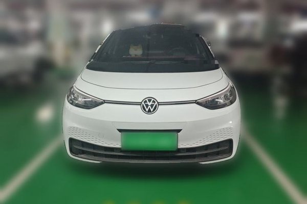 Volkswagen ID.3 2023, 12000 км, за 14307 USD