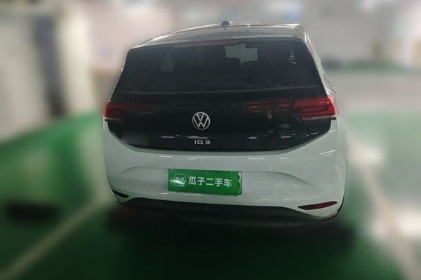 Volkswagen ID.3 2023, 12000 км, за 14307 USD