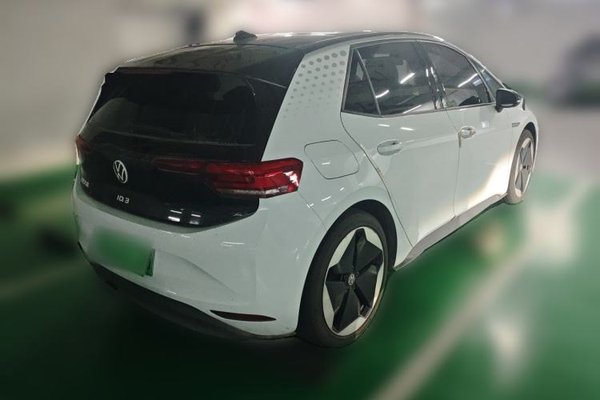 Volkswagen ID.3 2023, 12000 км, за 14307 USD - фото 6