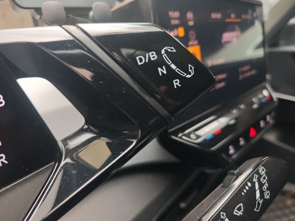 Volkswagen ID.3 2023, 12700 км, за 14238 USD - фото 9