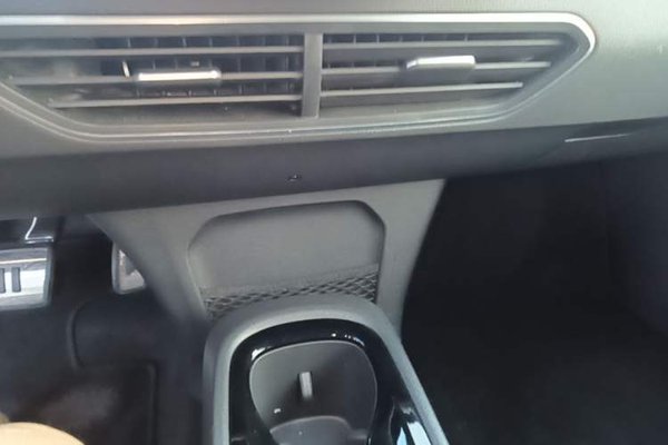 Volkswagen ID.3 2023, 34100 км, за 15315 USD - фото 21