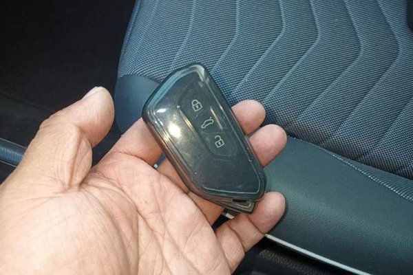 Volkswagen ID.3 2023, 34100 км, за 15315 USD - фото 28