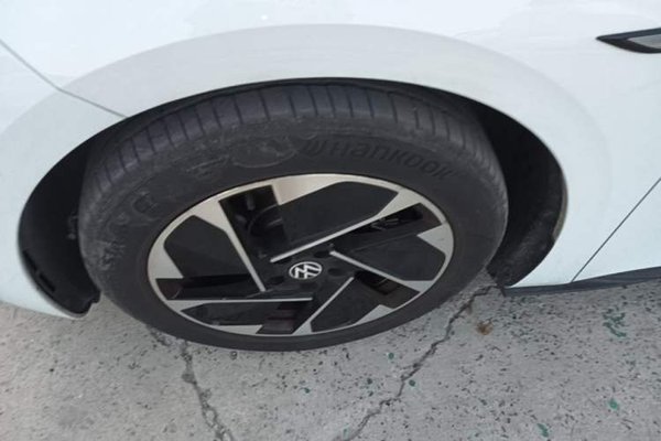 Volkswagen ID.3 2023, 34100 км, за 15315 USD - фото 10