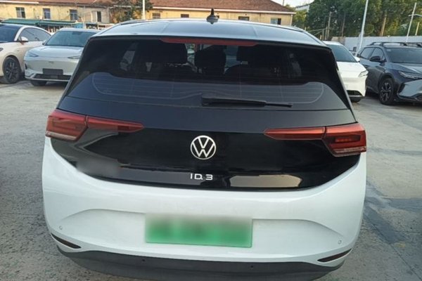 Volkswagen ID.3 2023, 34100 км, за 15315 USD