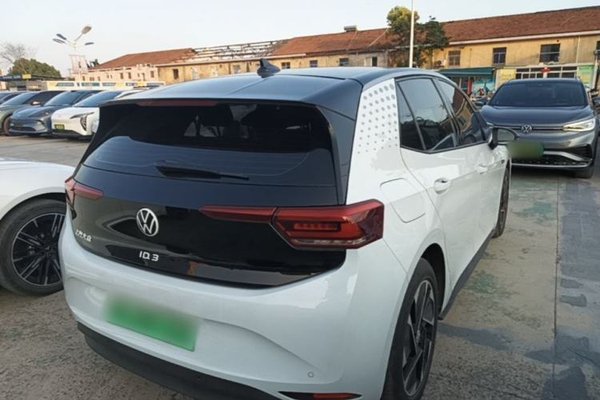 Volkswagen ID.3 2023, 34100 км, за 15315 USD - фото 6