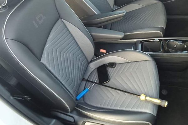 Volkswagen ID.3 2023, 34100 км, за 15315 USD - фото 24