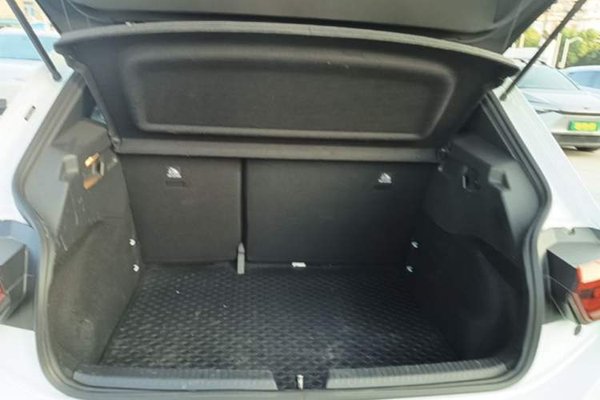 Volkswagen ID.3 2023, 34100 км, за 15315 USD - фото 27