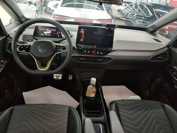 Volkswagen ID.3 2023, 41400 км, за 12955 USD - фото 13