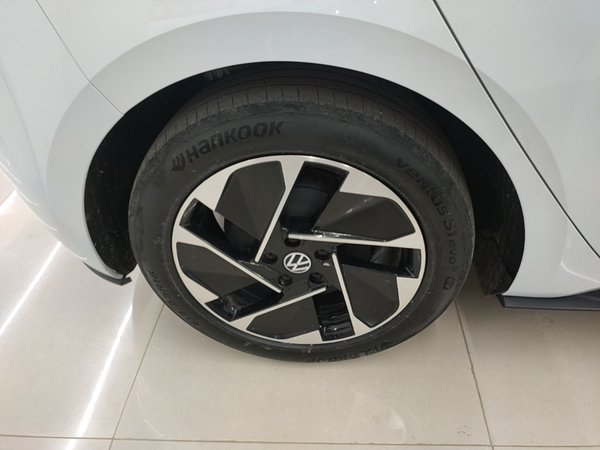 Volkswagen ID.3 2023, 41400 км, за 12955 USD - фото 10